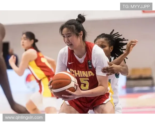 末节仅得9分 中国U19女篮遭遇首败李雨汧砍下17分领衔全队 末节仅得9分 中国U19女篮遭遇首败李雨汧砍下17分领衔全队